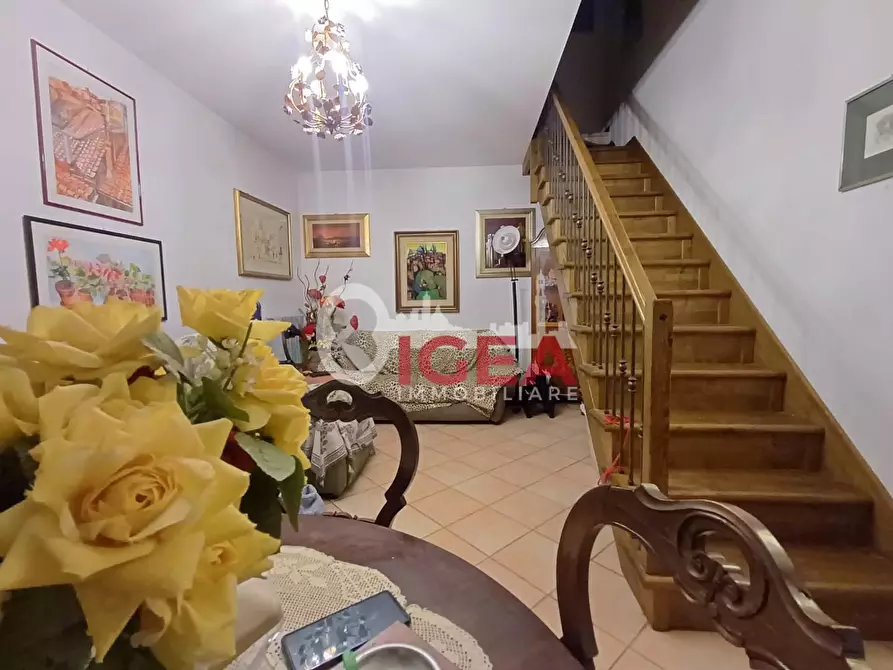 Immagine 55 di Appartamento in vendita  a Siena