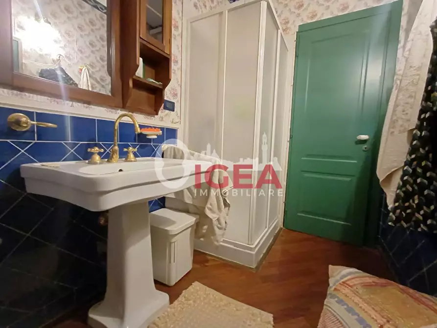 Immagine 17 di Appartamento in vendita  a Siena