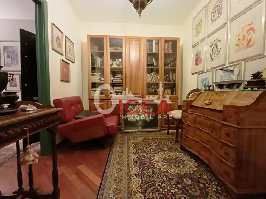 Immagine 5 di Appartamento in vendita  a Siena