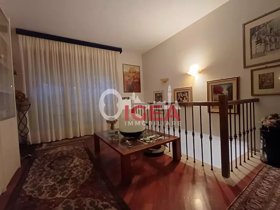 Immagine 4 di Appartamento in vendita  a Siena