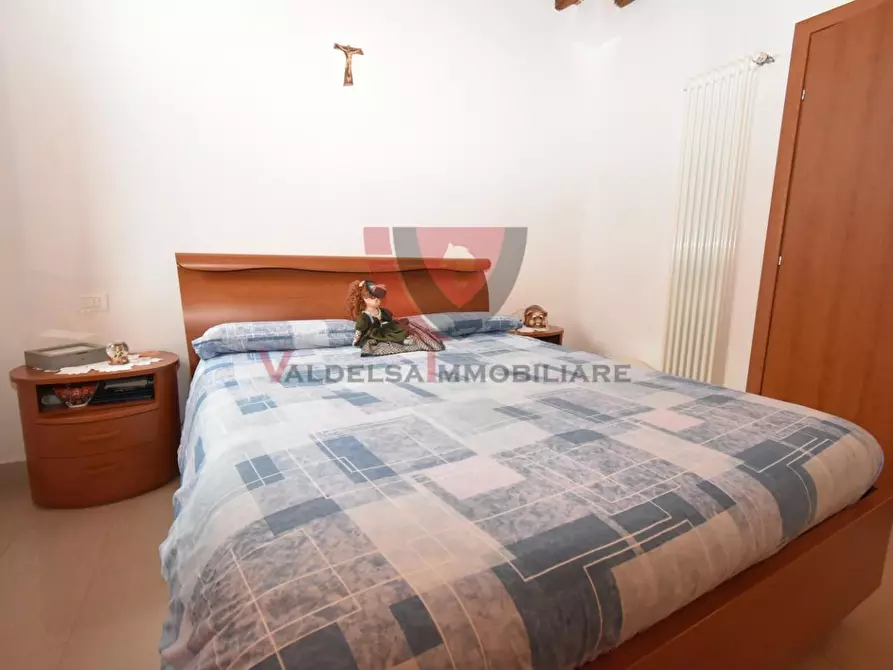 Immagine 26 di Appartamento in vendita  a Casole D'elsa