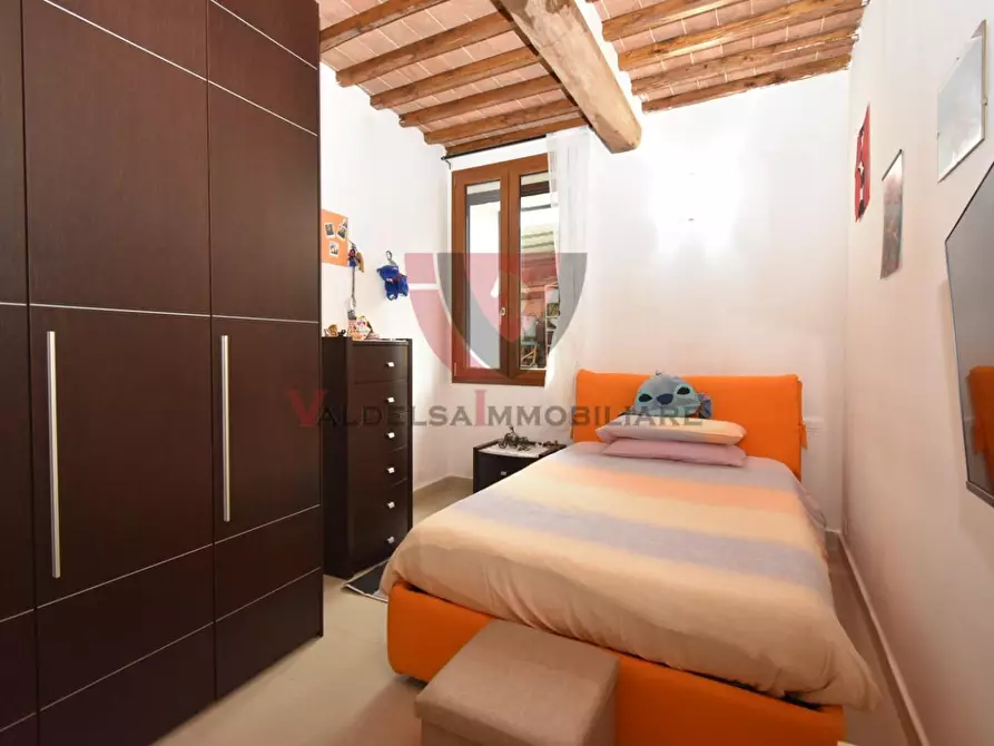 Immagine 32 di Appartamento in vendita  a Casole D'elsa