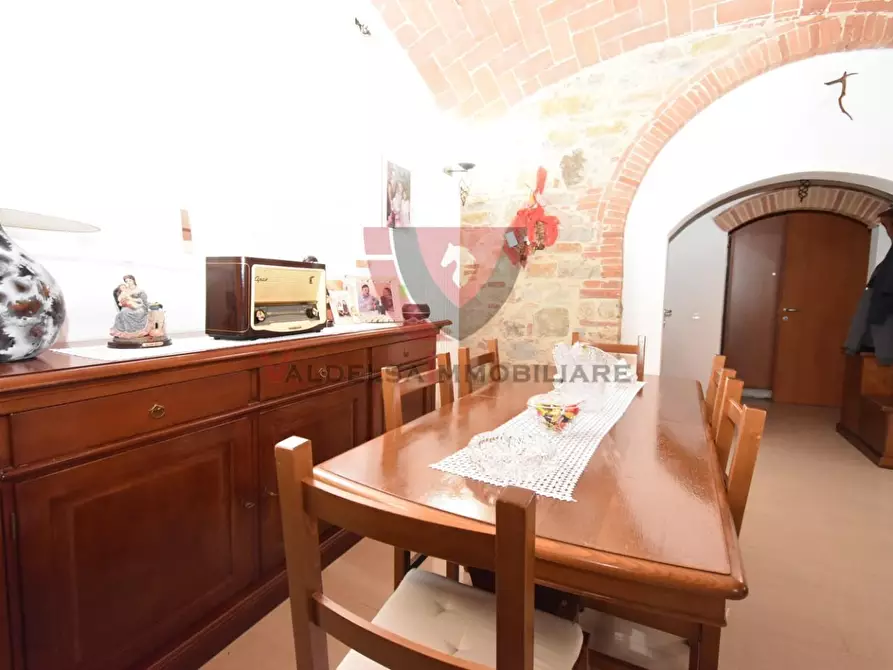 Immagine 11 di Appartamento in vendita  a Casole D'elsa