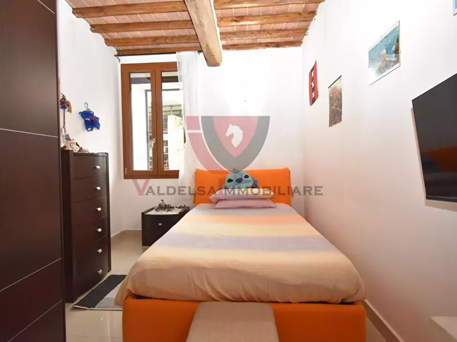 Immagine 31 di Appartamento in vendita  a Casole D'elsa