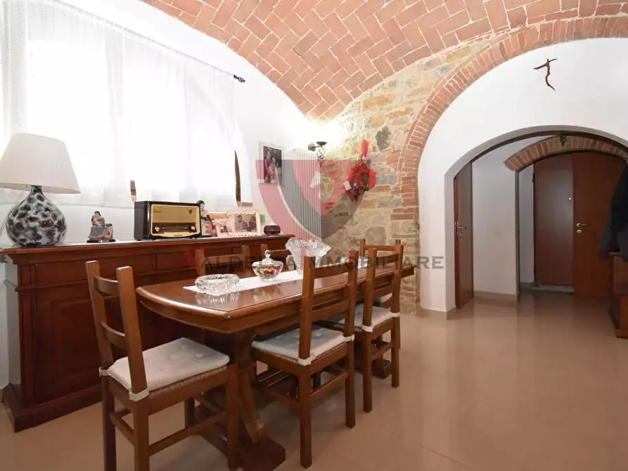 Immagine 10 di Appartamento in vendita  a Casole D'elsa