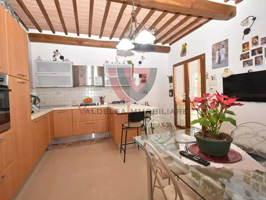 Immagine 18 di Appartamento in vendita  a Casole D'elsa