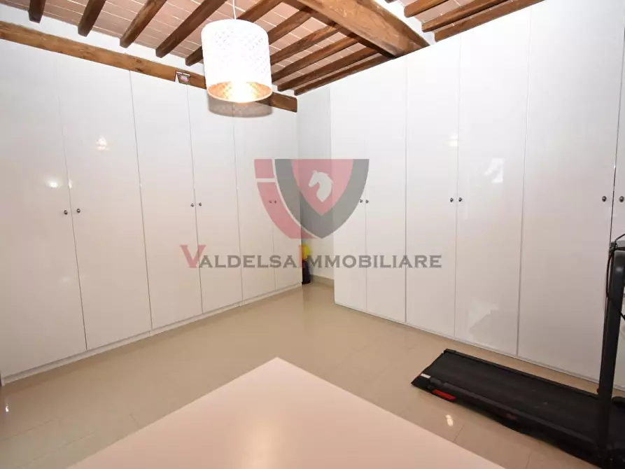Immagine 24 di Appartamento in vendita  a Casole D'elsa