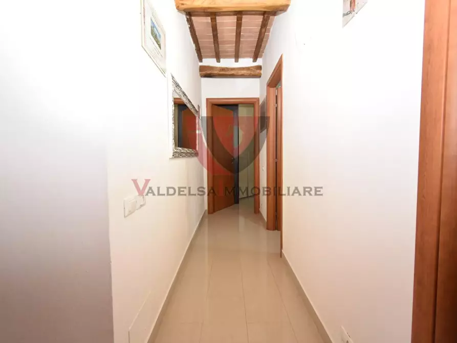 Immagine 34 di Appartamento in vendita  a Casole D'elsa