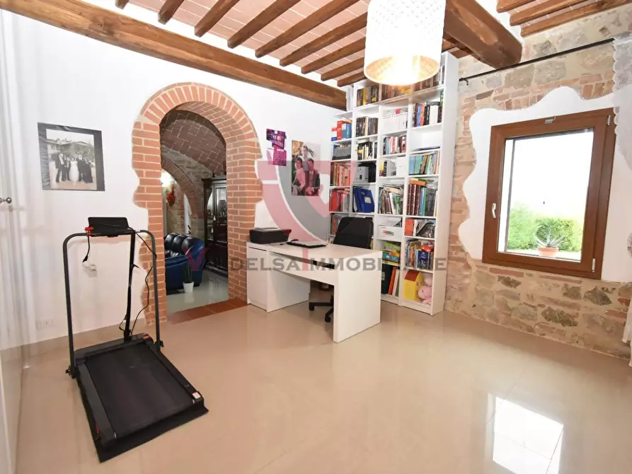 Immagine 23 di Appartamento in vendita  a Casole D'elsa