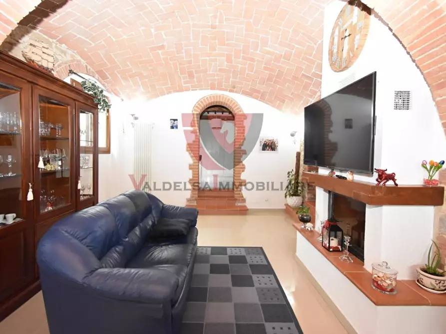 Immagine 9 di Appartamento in vendita  a Casole D'elsa