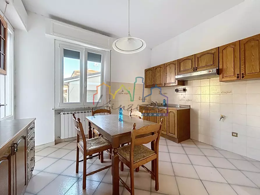Immagine 2 di Appartamento in vendita  a Pisa