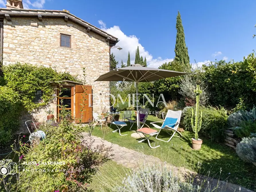 Immagine 1 di Porzione di casa in vendita  a Gaiole In Chianti
