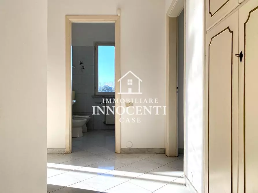 Immagine 14 di Appartamento in vendita  a Massa