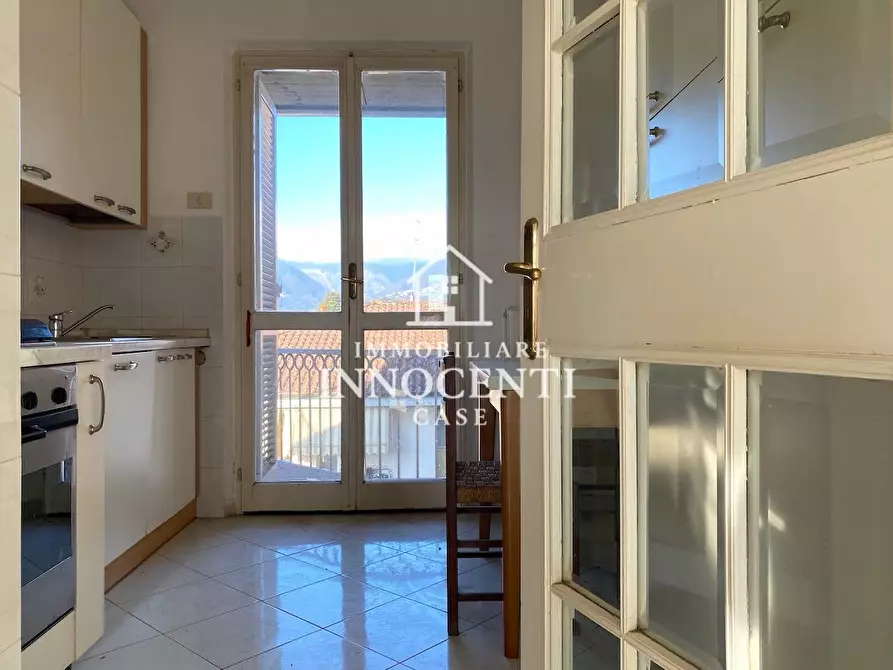 Immagine 10 di Appartamento in vendita  a Massa