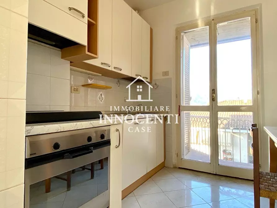 Immagine 11 di Appartamento in vendita  a Massa