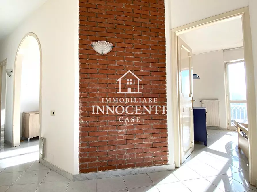 Immagine 15 di Appartamento in vendita  a Massa