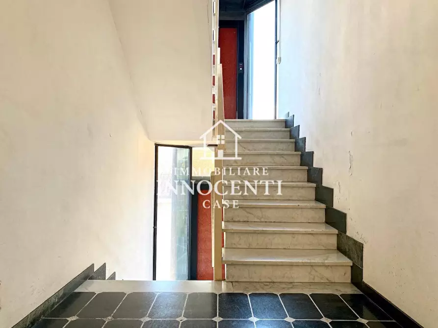 Immagine 27 di Appartamento in vendita  a Massa