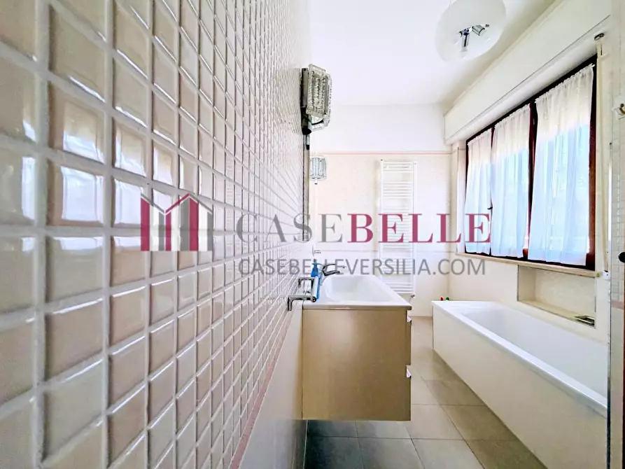 Immagine 25 di Casa semindipendente in affitto  a Camaiore