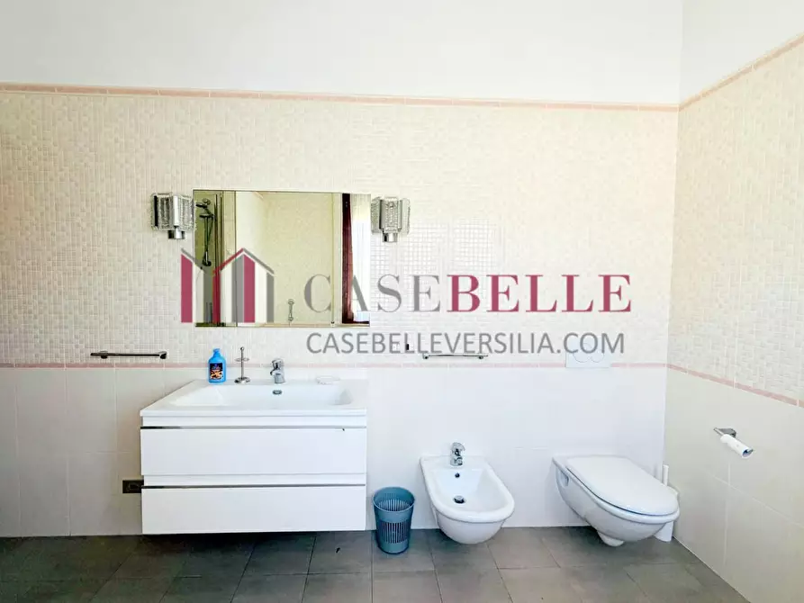 Immagine 26 di Casa semindipendente in affitto  a Camaiore