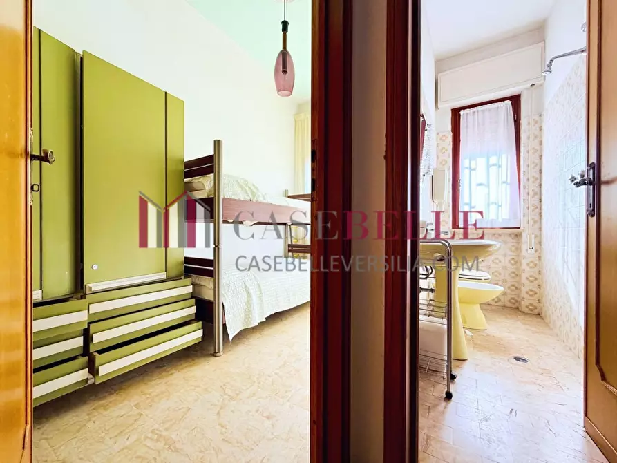 Immagine 10 di Casa semindipendente in affitto  a Camaiore