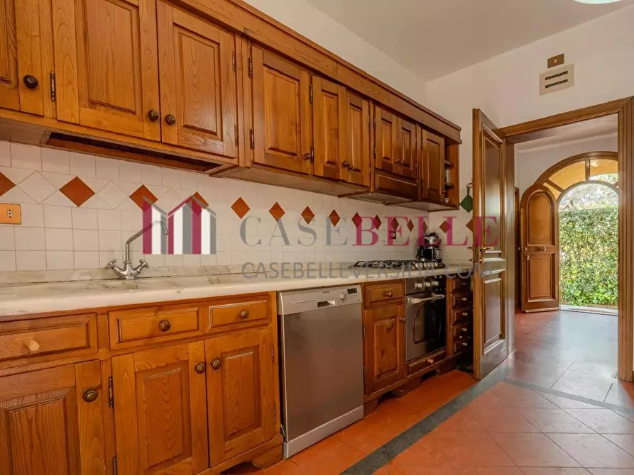 Immagine 16 di Villa in affitto  a Forte Dei Marmi