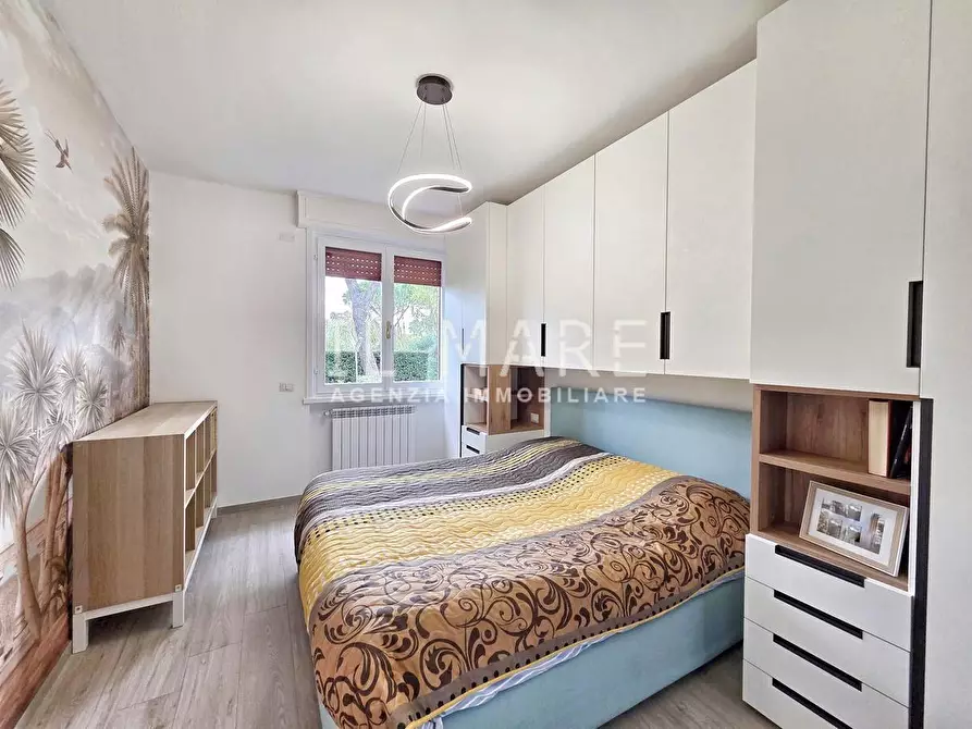 Immagine 10 di Appartamento in vendita  a Massa