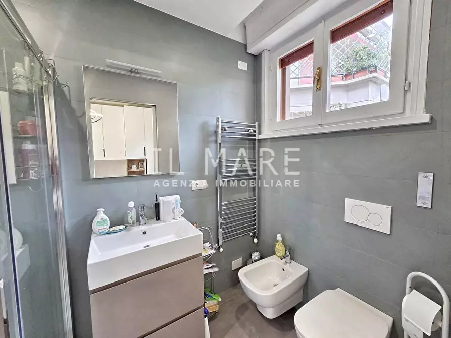 Immagine 14 di Appartamento in vendita  a Massa