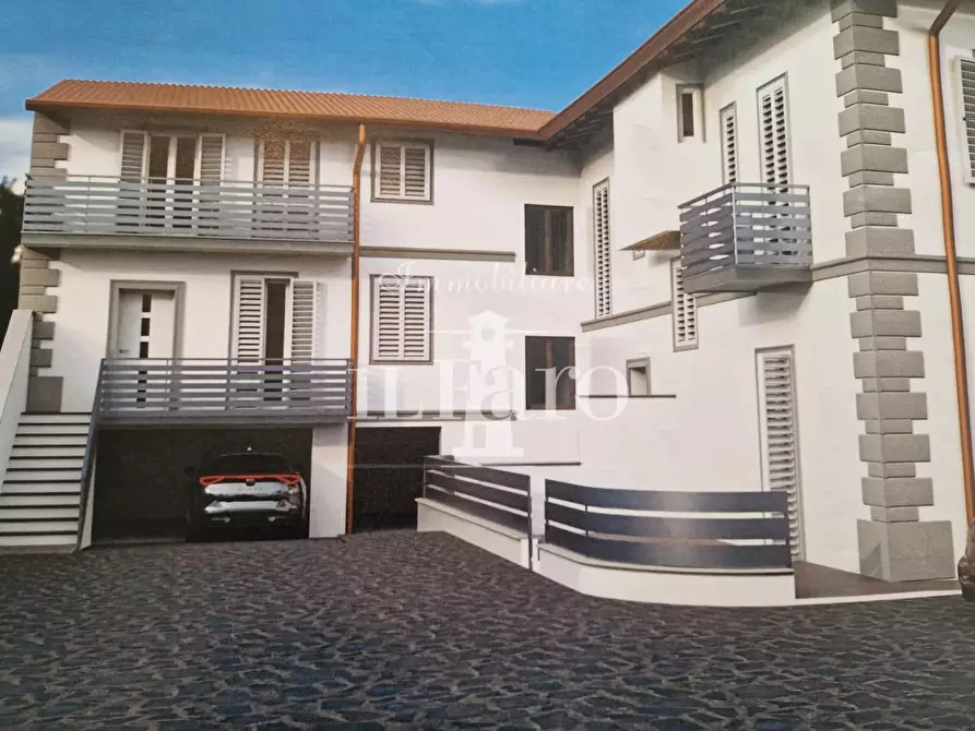 Immagine 1 di Terratetto in vendita  a Signa