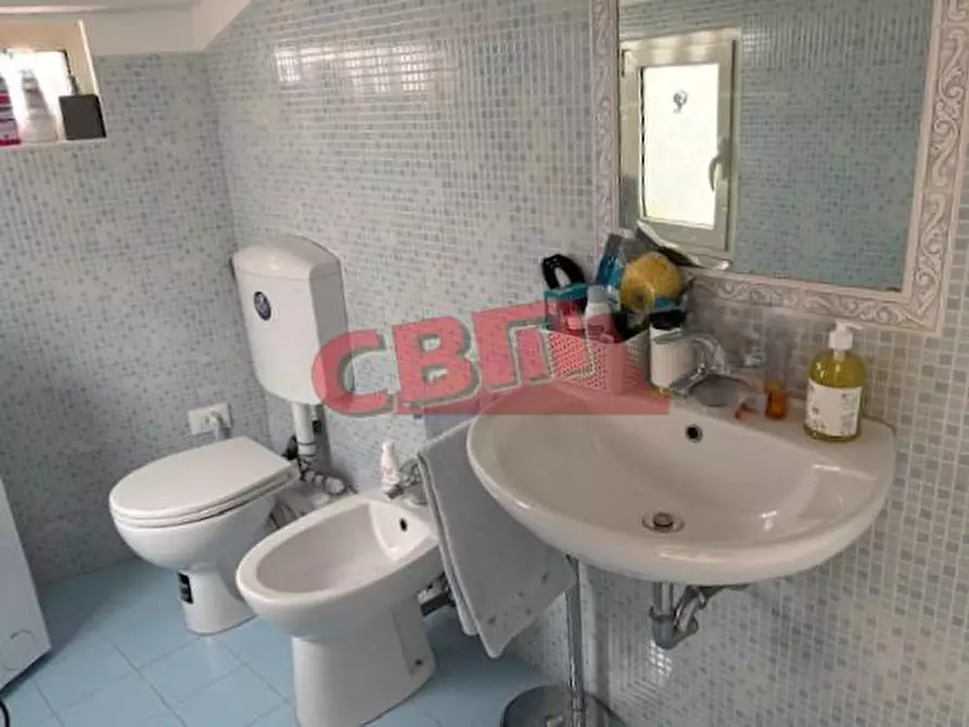 Immagine 24 di Appartamento in vendita  a Livorno