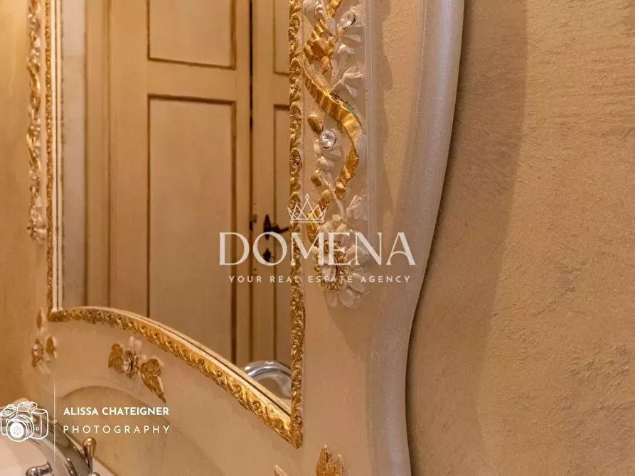 Immagine 21 di Appartamento in vendita  a Siena