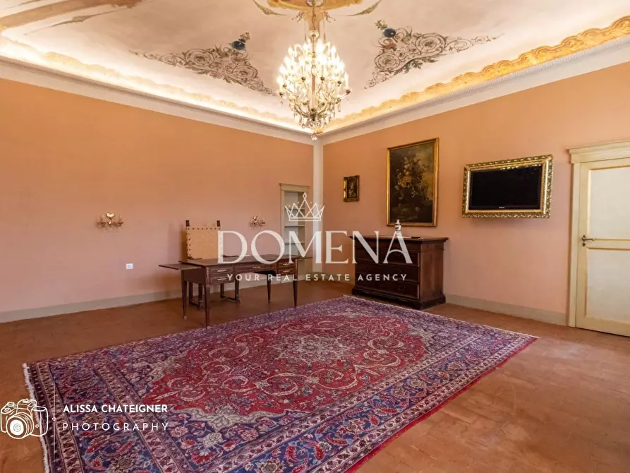 Immagine 38 di Appartamento in vendita  a Siena