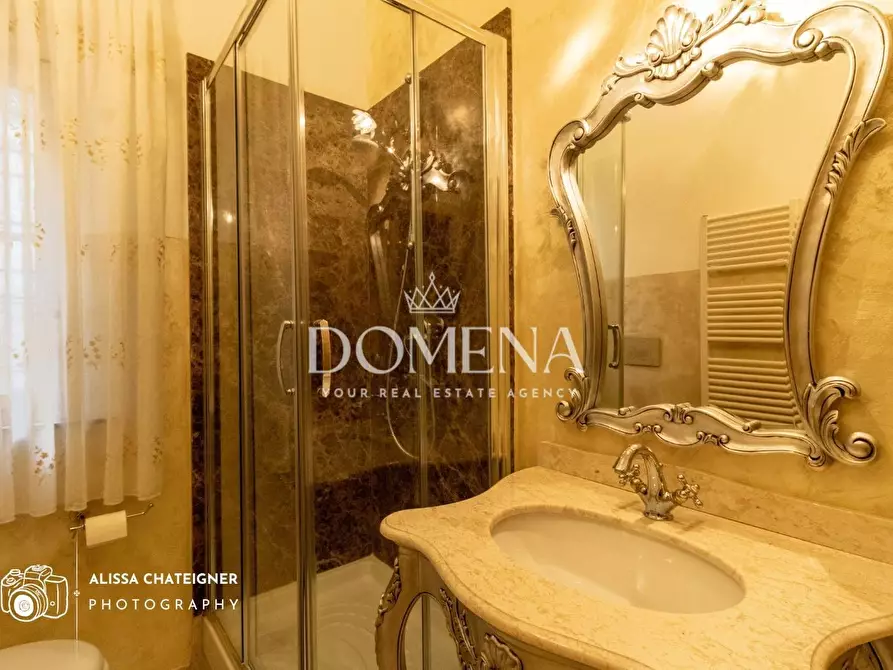 Immagine 24 di Appartamento in vendita  a Siena