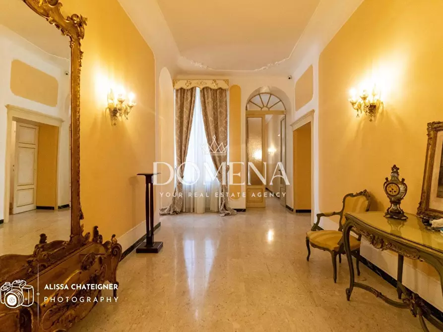 Immagine 2 di Appartamento in vendita  a Siena