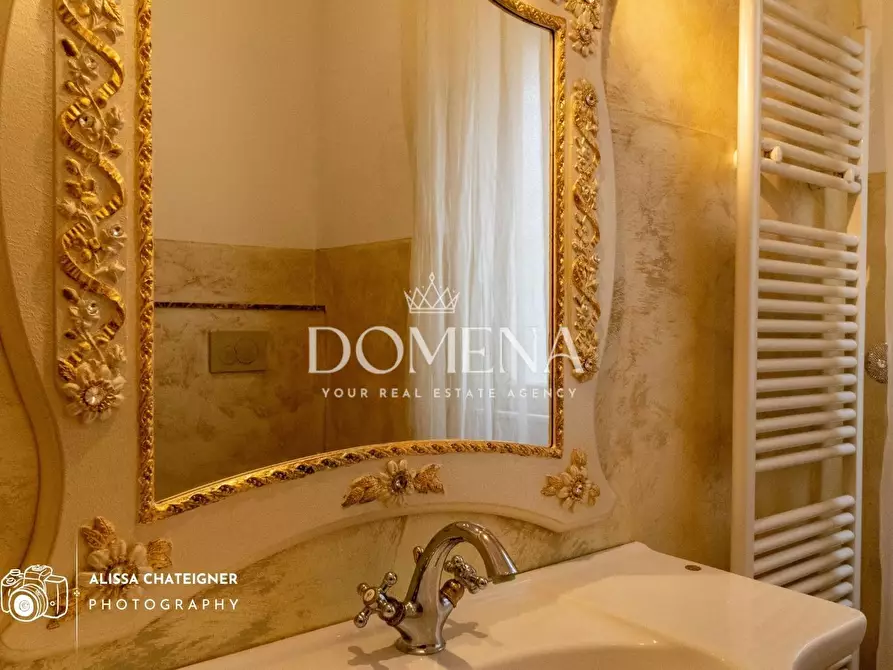 Immagine 19 di Appartamento in vendita  a Siena