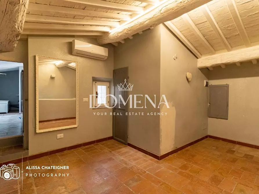 Immagine 46 di Appartamento in vendita  a Siena