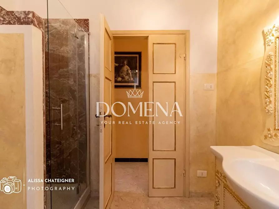 Immagine 20 di Appartamento in vendita  a Siena