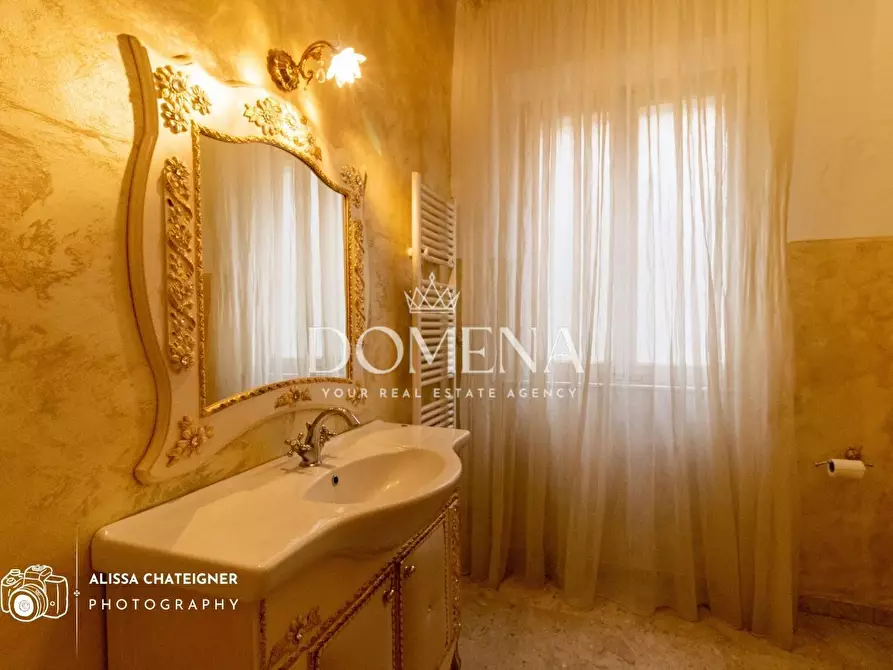 Immagine 18 di Appartamento in vendita  a Siena