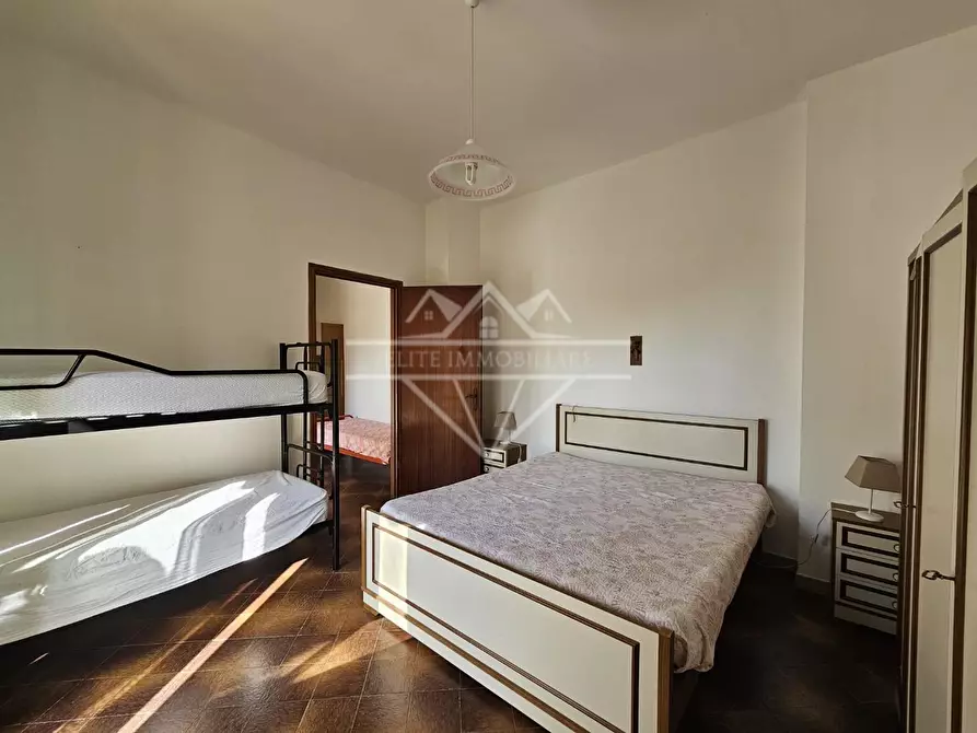 Immagine 8 di Appartamento in vendita  a Sarzana