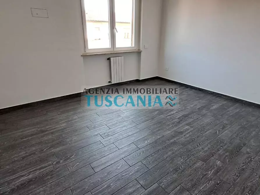 Immagine 19 di Appartamento in vendita  a Cecina