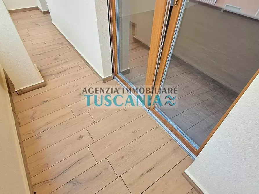 Immagine 27 di Appartamento in vendita  a Cecina