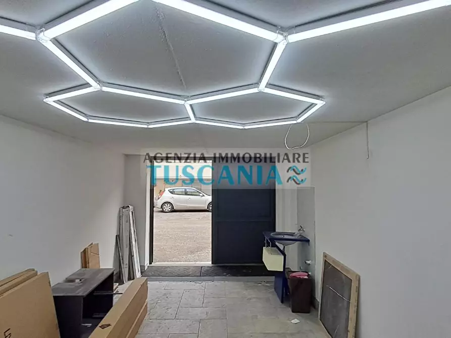 Immagine 28 di Appartamento in vendita  a Cecina