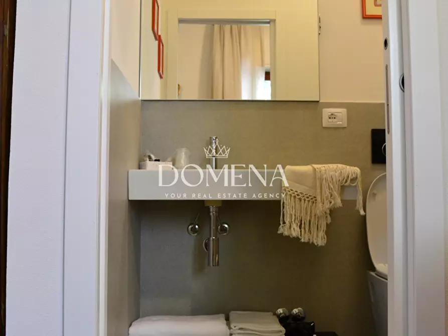 Immagine 14 di Villa in vendita  a Siena