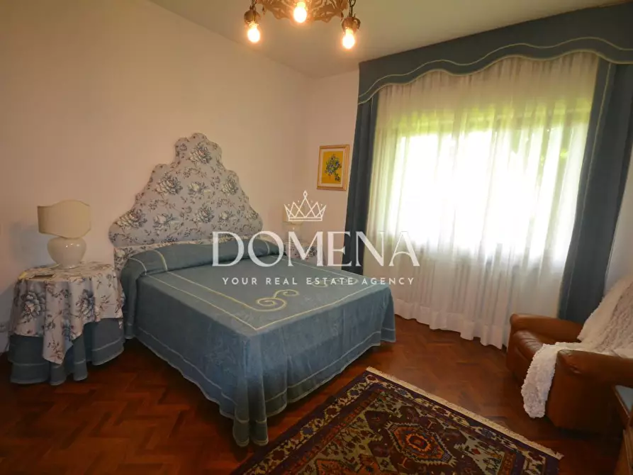 Immagine 15 di Villa in vendita  a Siena