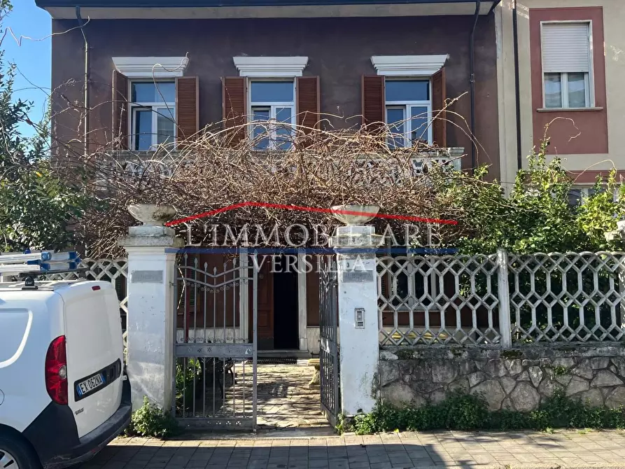 Immagine 5 di Villetta a schiera in vendita  a Massa