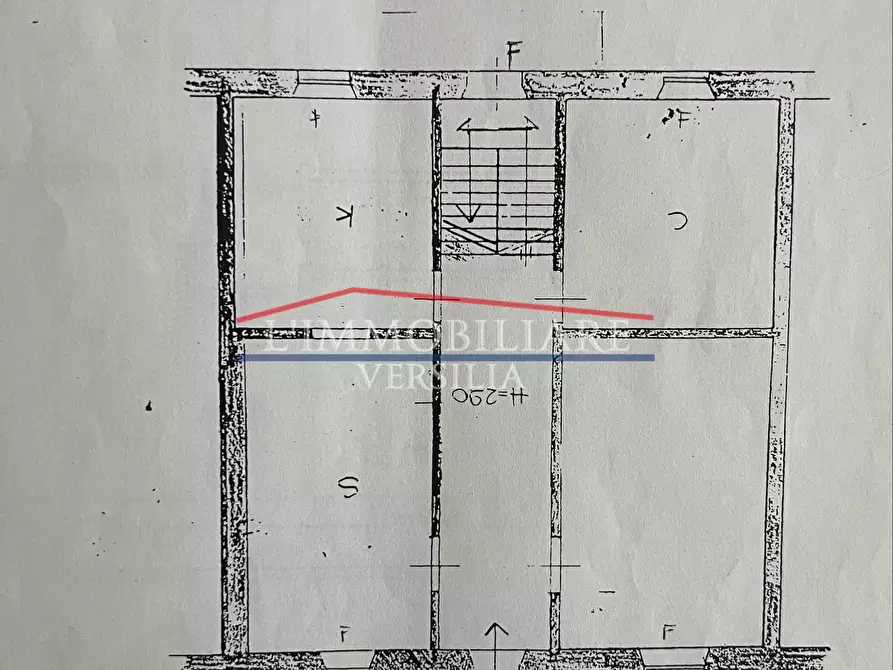 Immagine 48 di Villetta a schiera in vendita  a Massa