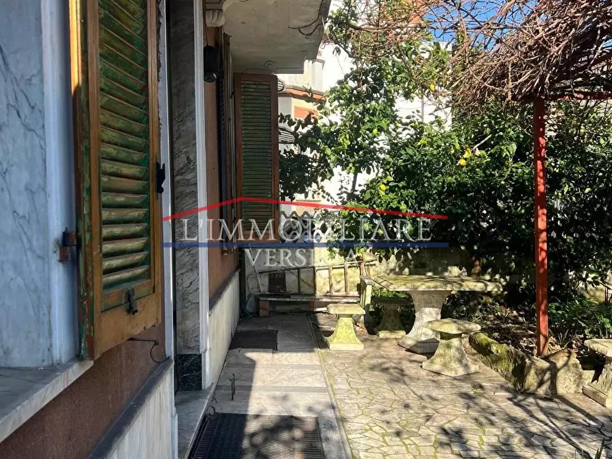 Immagine 12 di Villetta a schiera in vendita  a Massa