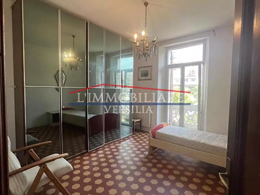 Immagine 41 di Villetta a schiera in vendita  a Massa