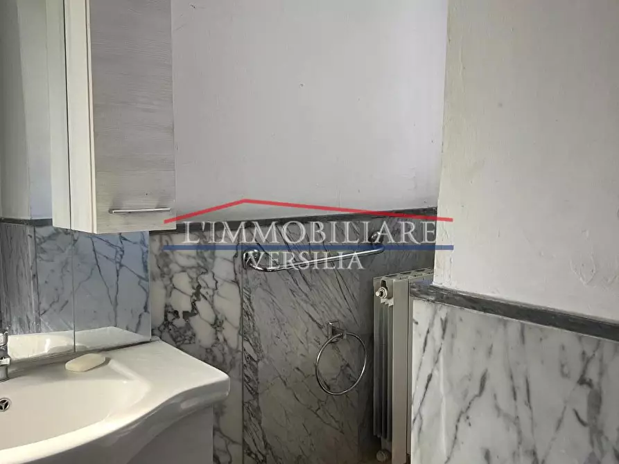 Immagine 29 di Villetta a schiera in vendita  a Massa