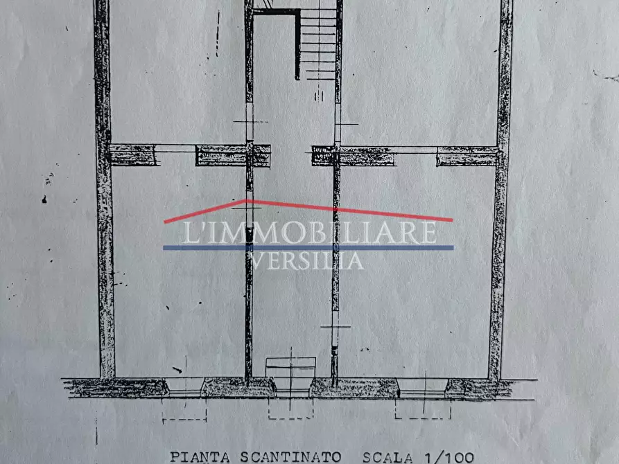 Immagine 49 di Villetta a schiera in vendita  a Massa