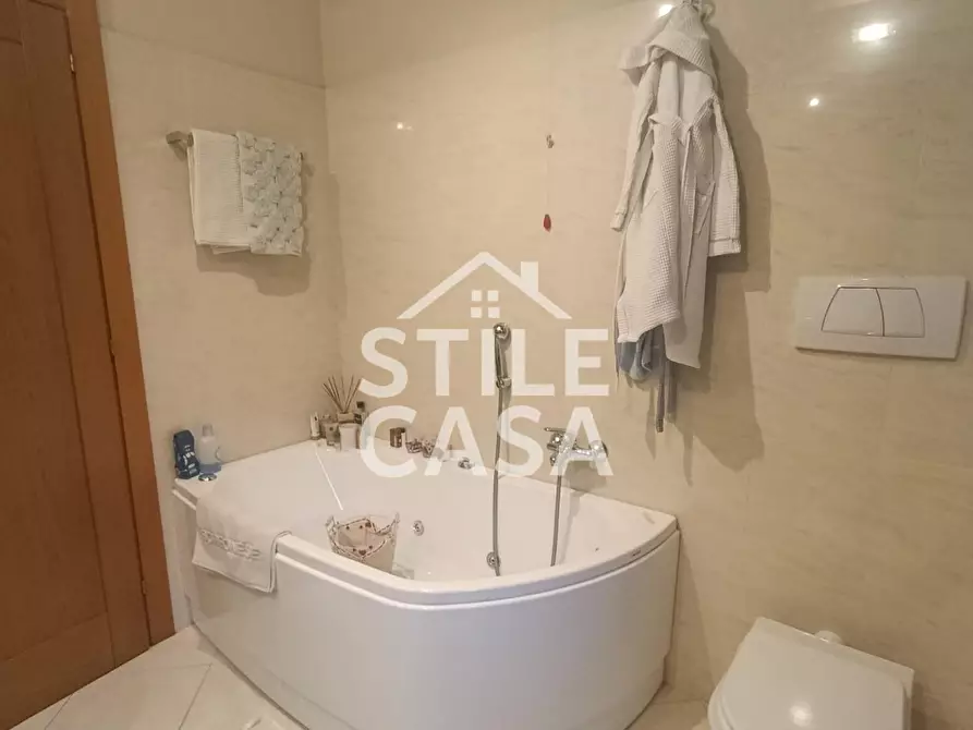 Immagine 35 di Appartamento in vendita  a Montecatini Terme